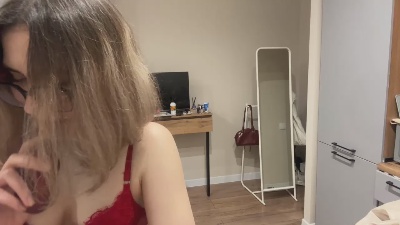 LaureneCables live cam on Cam4