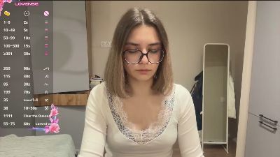 LaureneCables live cam on Cam4