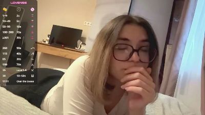 LaureneCables live cam on Cam4