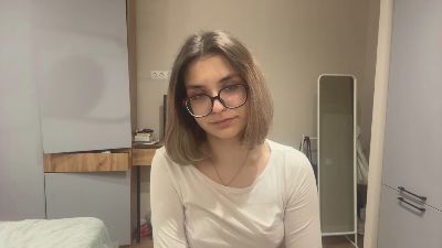 LaureneCables live cam on Cam4