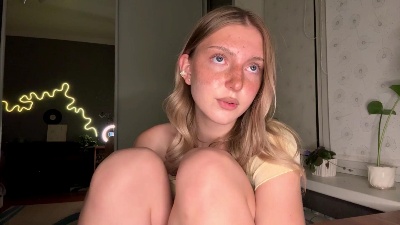 LauretteGoss live cam on Cam4