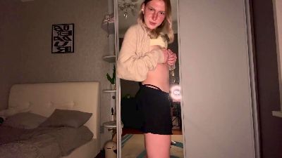 LauretteGoss live cam on Cam4