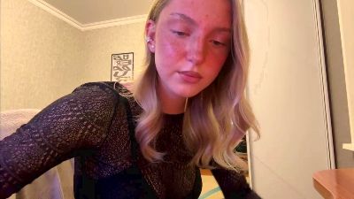 LauretteGoss live cam on Cam4