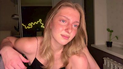LauretteGoss live cam on Cam4