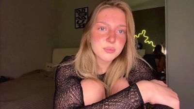 LauretteGoss live cam on Cam4