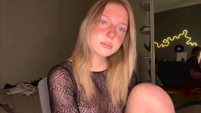 LauretteGoss live cam on Cam4
