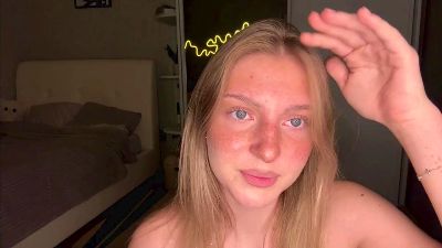 LauretteGoss live cam on Cam4