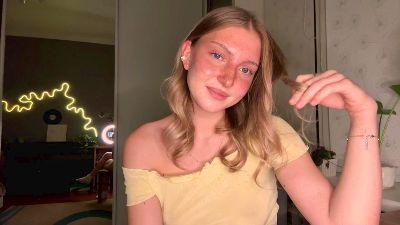 LauretteGoss live cam on Cam4