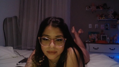 Lauri live cam on Cam4