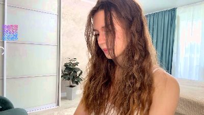 LaurieKempkens live cam on Cam4