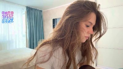 LaurieKempkens live cam on Cam4