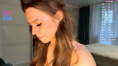 LaurieKempkens live cam on Cam4