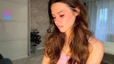 LaurieKempkens live cam on Cam4