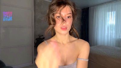 LaurieKempkens live cam on Cam4
