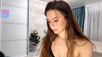 LaurieKempkens live cam on Cam4