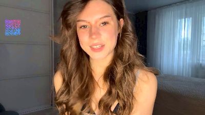LaurieKempkens live cam on Cam4