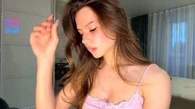 LaurieKempkens live cam on Cam4