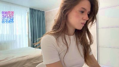 LaurieKempkens live cam on Cam4