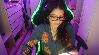 Lauriiis live cam on Cam4