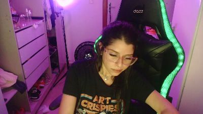 Lauriiis live cam on Cam4