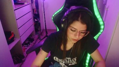 Lauriiis live cam on Cam4
