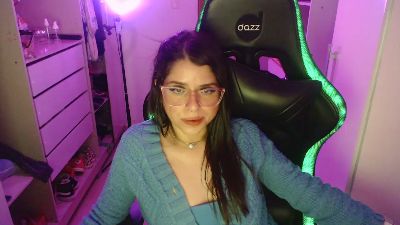 Lauriiis live cam on Cam4