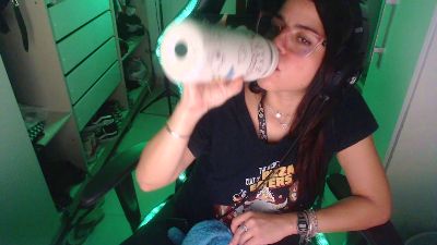 Lauriiis live cam on Cam4