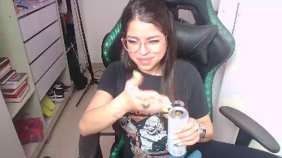 Lauriiis live cam on Cam4