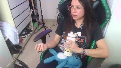 Lauriiis live cam on Cam4