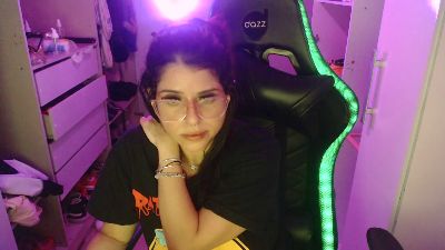 Lauriiis live cam on Cam4