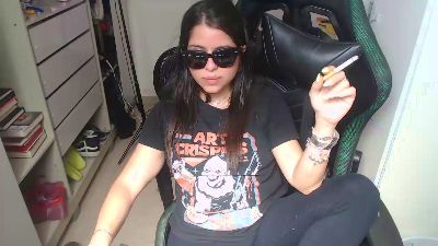 Lauriiis live cam on Cam4