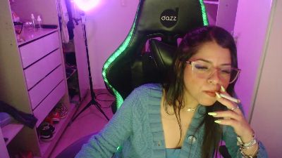 Lauriiis live cam on Cam4