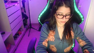 Lauriiis live cam on Cam4