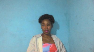 Laurinah live cam on Cam4