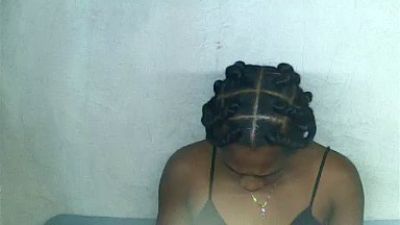 Laurinah live cam on Cam4