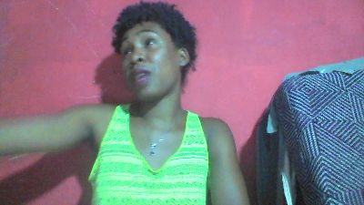 Laurinah live cam on Cam4
