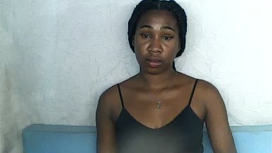 Laurinah live cam on Cam4