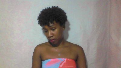 Laurinah live cam on Cam4