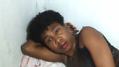 Laurinah live cam on Cam4