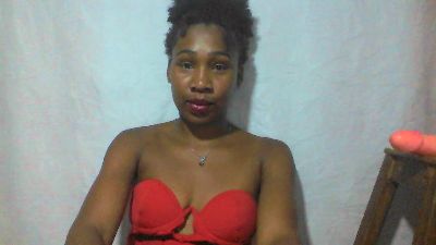 Laurinah live cam on Cam4
