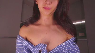LaurineNuon live cam on Cam4