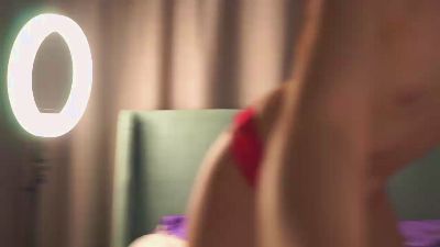 LaurineNuon live cam on Cam4