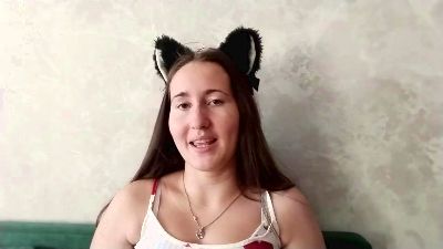 LaurynNagai live cam on Cam4