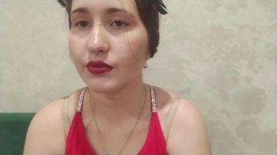 LaurynNagai live cam on Cam4