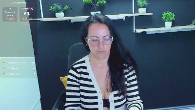 Lauryn_Jones live cam on Cam4