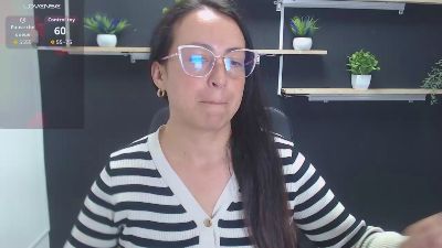 Lauryn_Jones live cam on Cam4