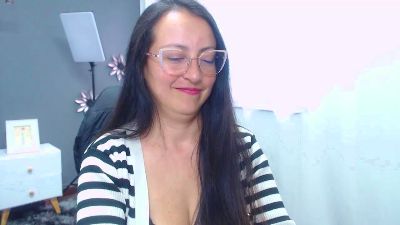Lauryn_Jones live cam on Cam4