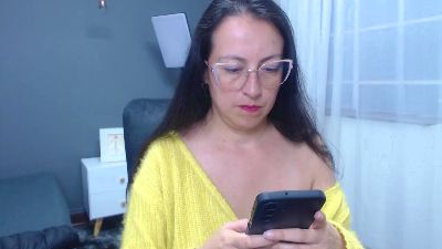 Lauryn_Jones live cam on Cam4