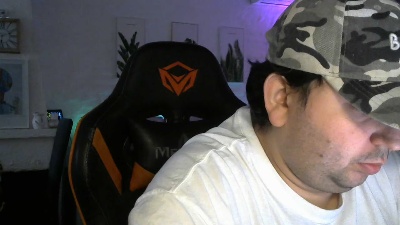 Lautiiiok live cam on Cam4