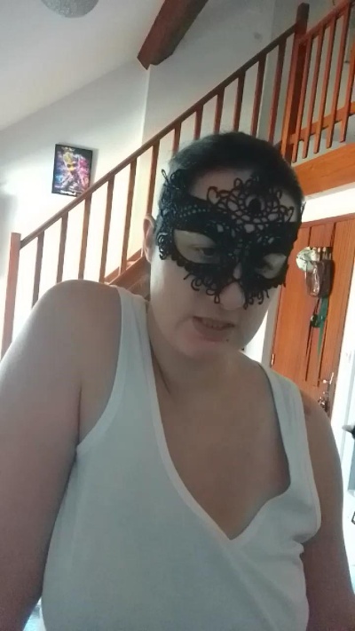 Lauz0 live cam on Cam4